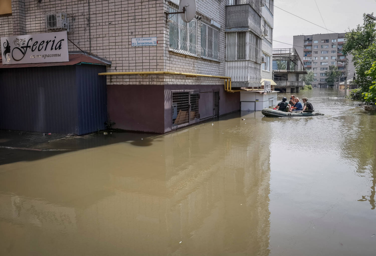 Volunteers Evacuate Local Residents From A Flooded Area After The Nova Kakhovka Dam Breached, In Kherson