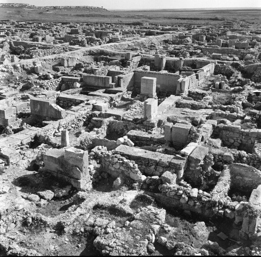 The building excavated by Porphyrios Dikaios at Enkomi (© department of antiquities)