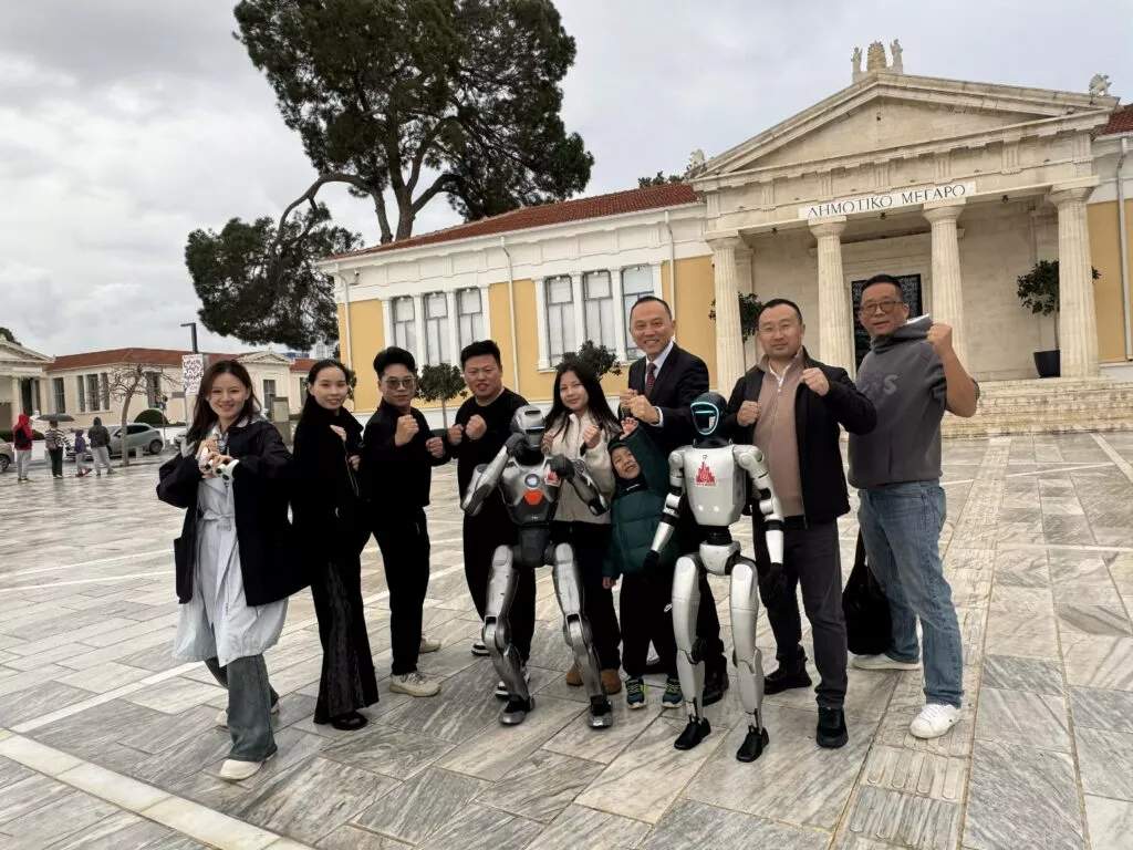 Paphos Chinese Robots